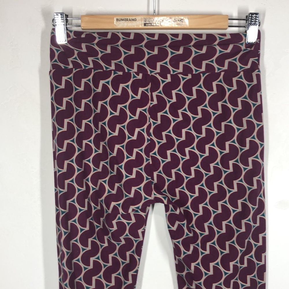 LuLaRoe purple geometric leggings size one size - Picture 6 of 9